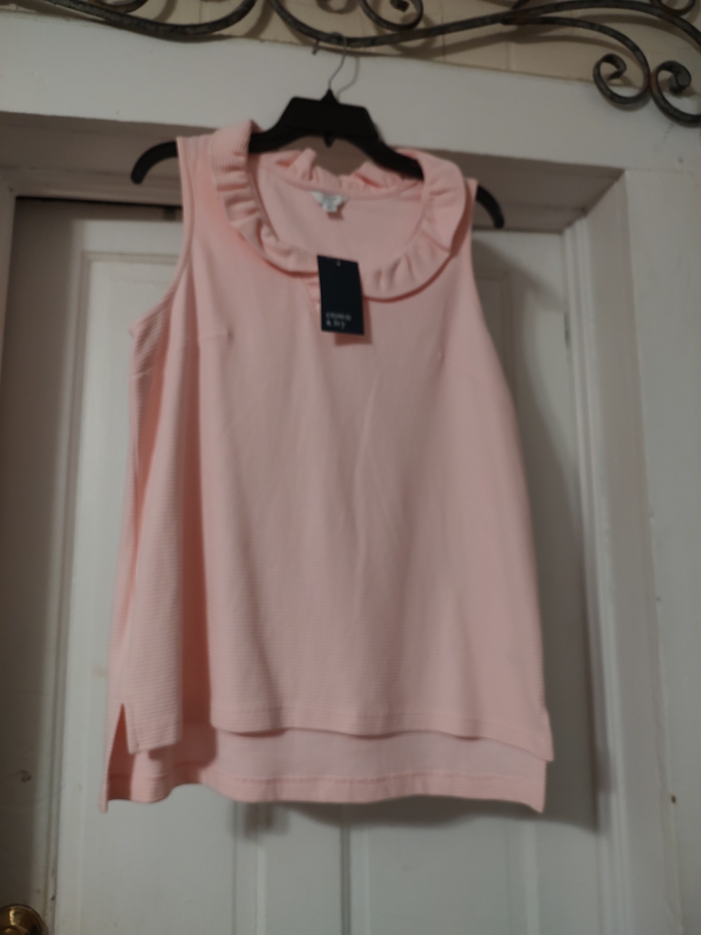 New crown & ivy Sleeveless Ruffle Collar Tank Top - Light Pink